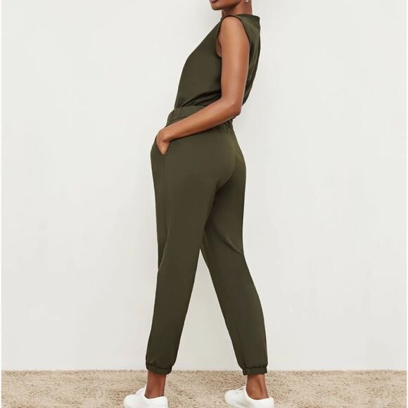 M.M LAFLEUR The Delaney Jogger - OrigamiTech Olive XS NWT in packaging - Picture 3 of 14